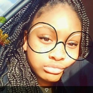 Meet your Posher, Trinity